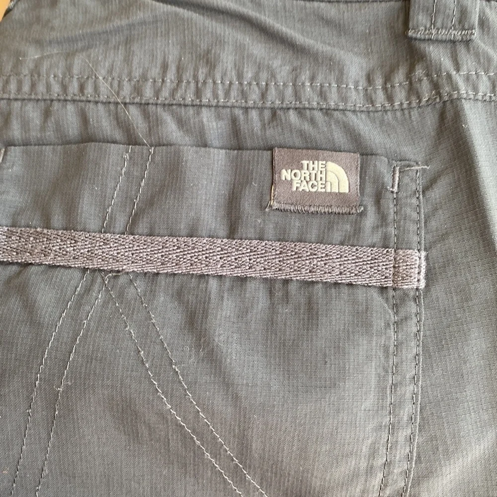 The North Face Capri pants black 6 drawstring button zipper outdoor Gorpcore - Picture 11 of 11
